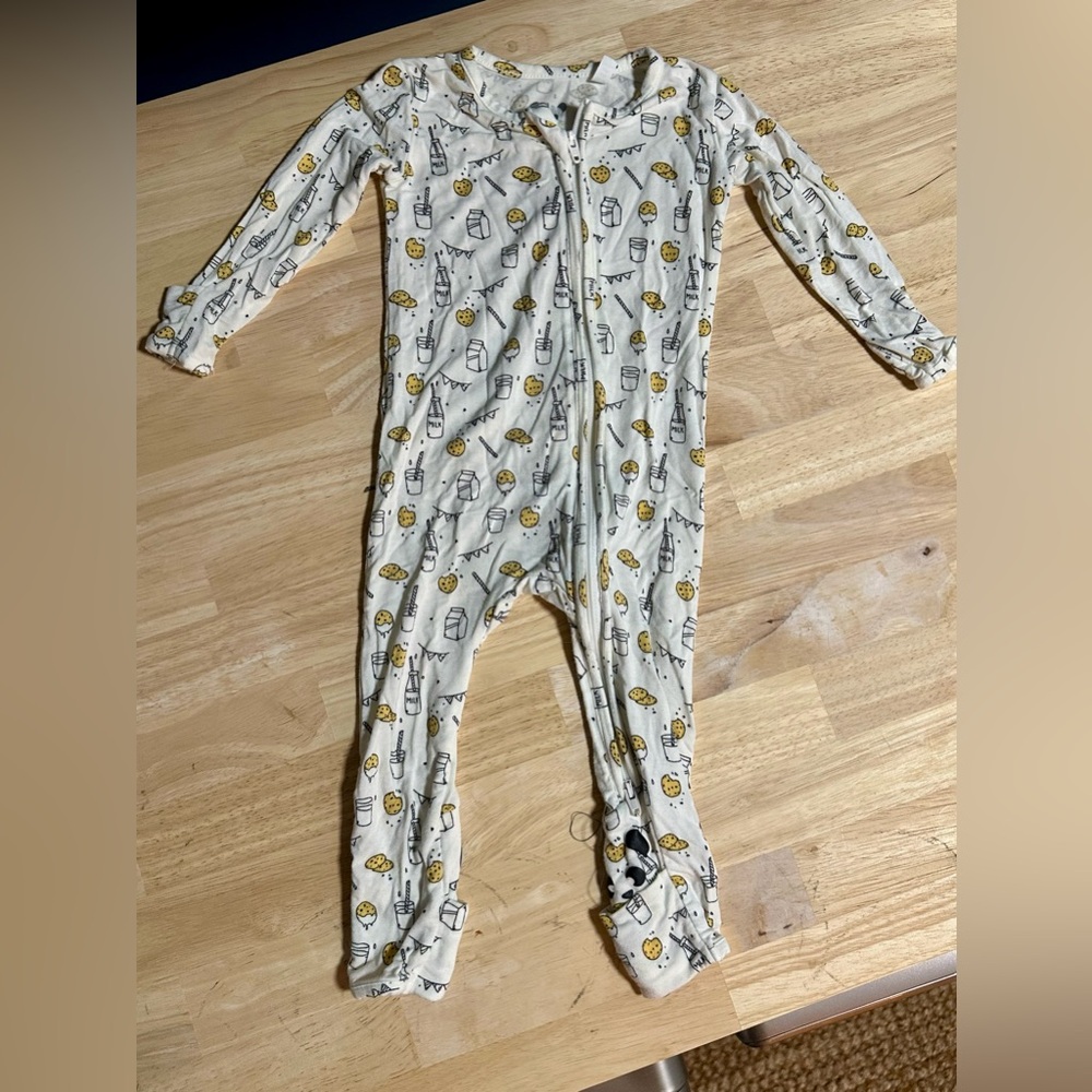 Kids White and Yellow Printed Footed Pajamas